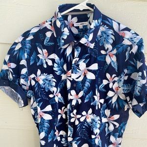 FashionNova Men’s Short Sleeve Floral Button Down